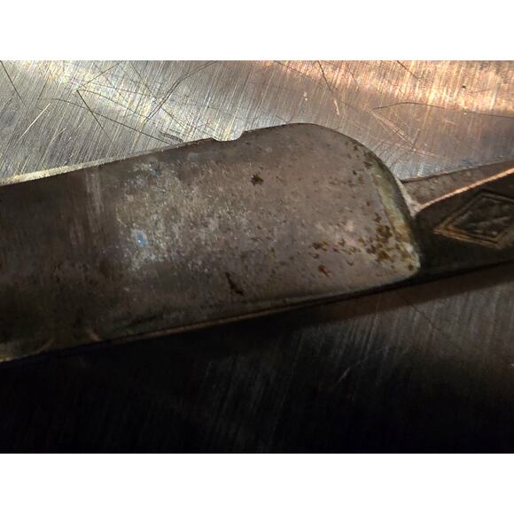 3 Antique Razors 2 safety and 1 Straight. The Straight Razor has flaws see pics - Picture 7 of 10